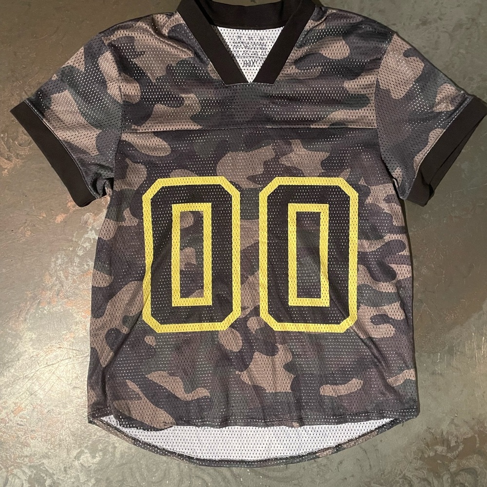 Men's Camouflage Jersey with Bold Yellow Details